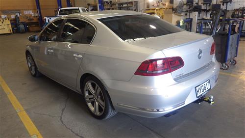 VOLKSWAGEN PASSAT SALOON 2010-2015